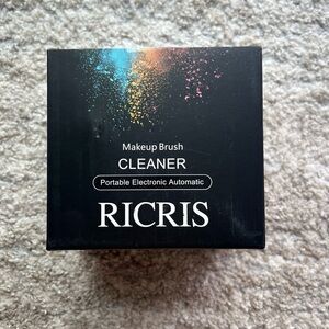 Makeup Brush Cleaner